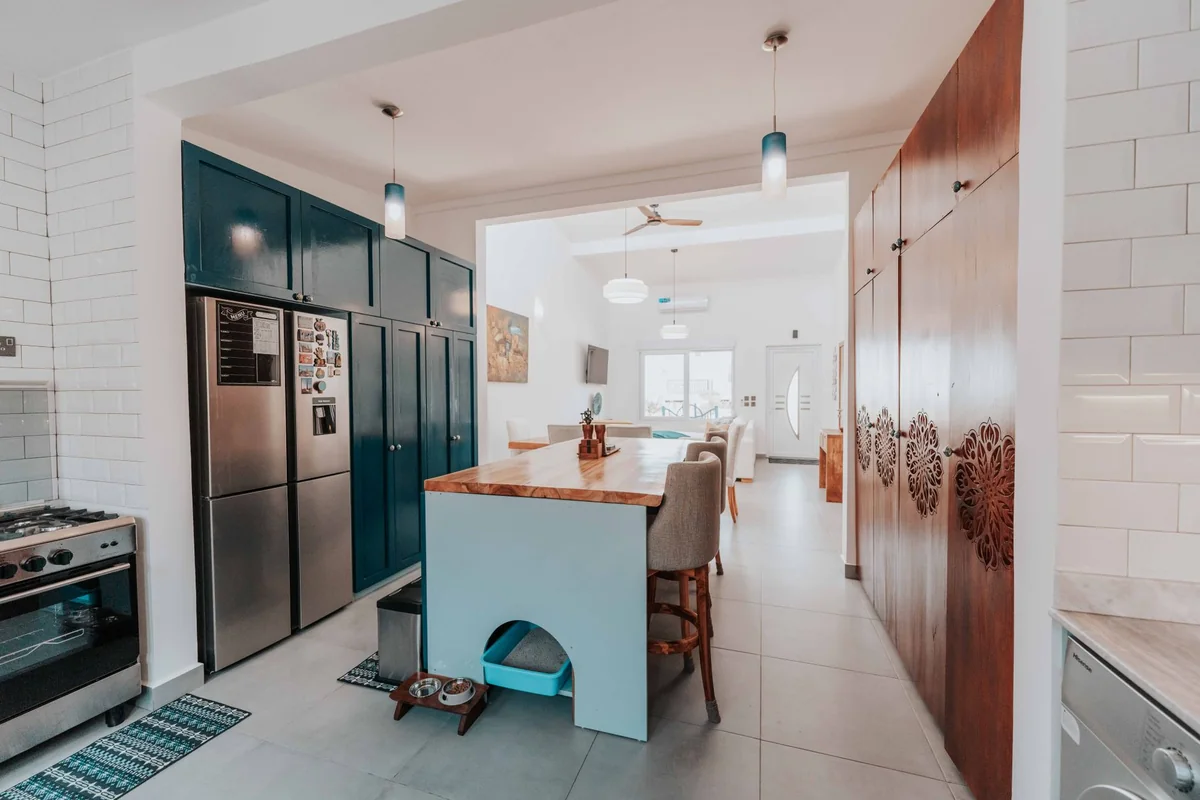 A clean, bright kitchen with tidy counters, the kind of fresh space a treated home shows when selling a house with a bug infestation in Iowa