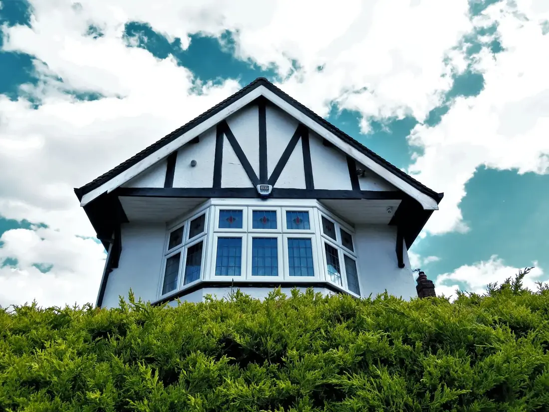 A suburban Iowa home that can be sold while it still has a mortgage on it